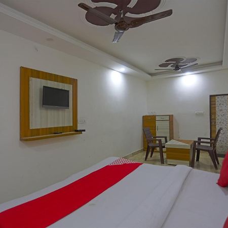 Oyo Flagship 79289 Hotel Grand Keshav Ghaziabad Exterior foto