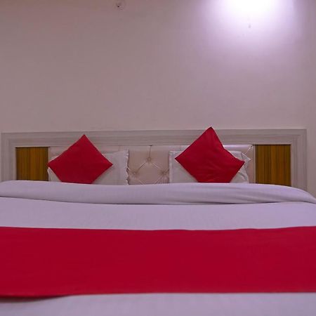 Oyo Flagship 79289 Hotel Grand Keshav Ghaziabad Exterior foto