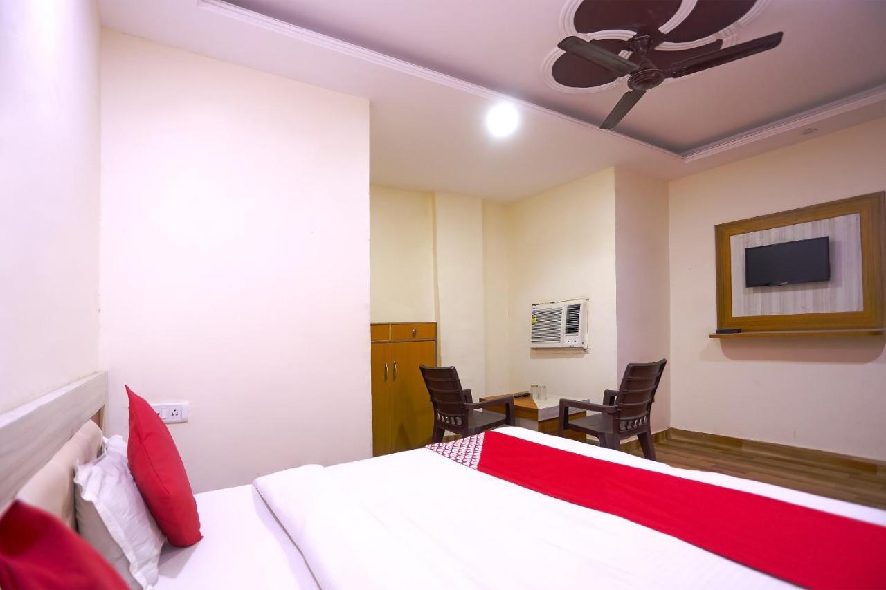 Oyo Flagship 79289 Hotel Grand Keshav Ghaziabad Exterior foto