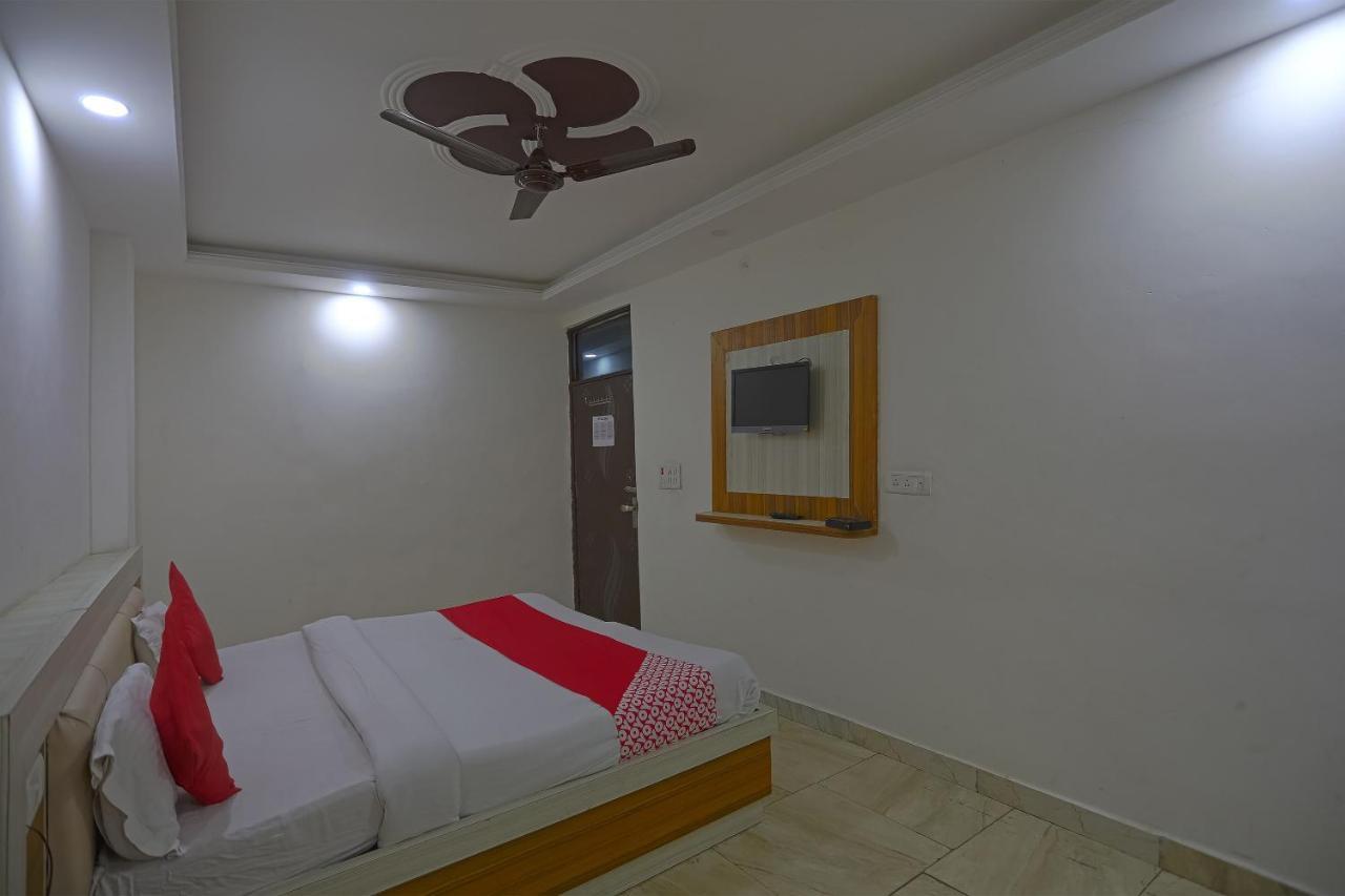 Oyo Flagship 79289 Hotel Grand Keshav Ghaziabad Exterior foto
